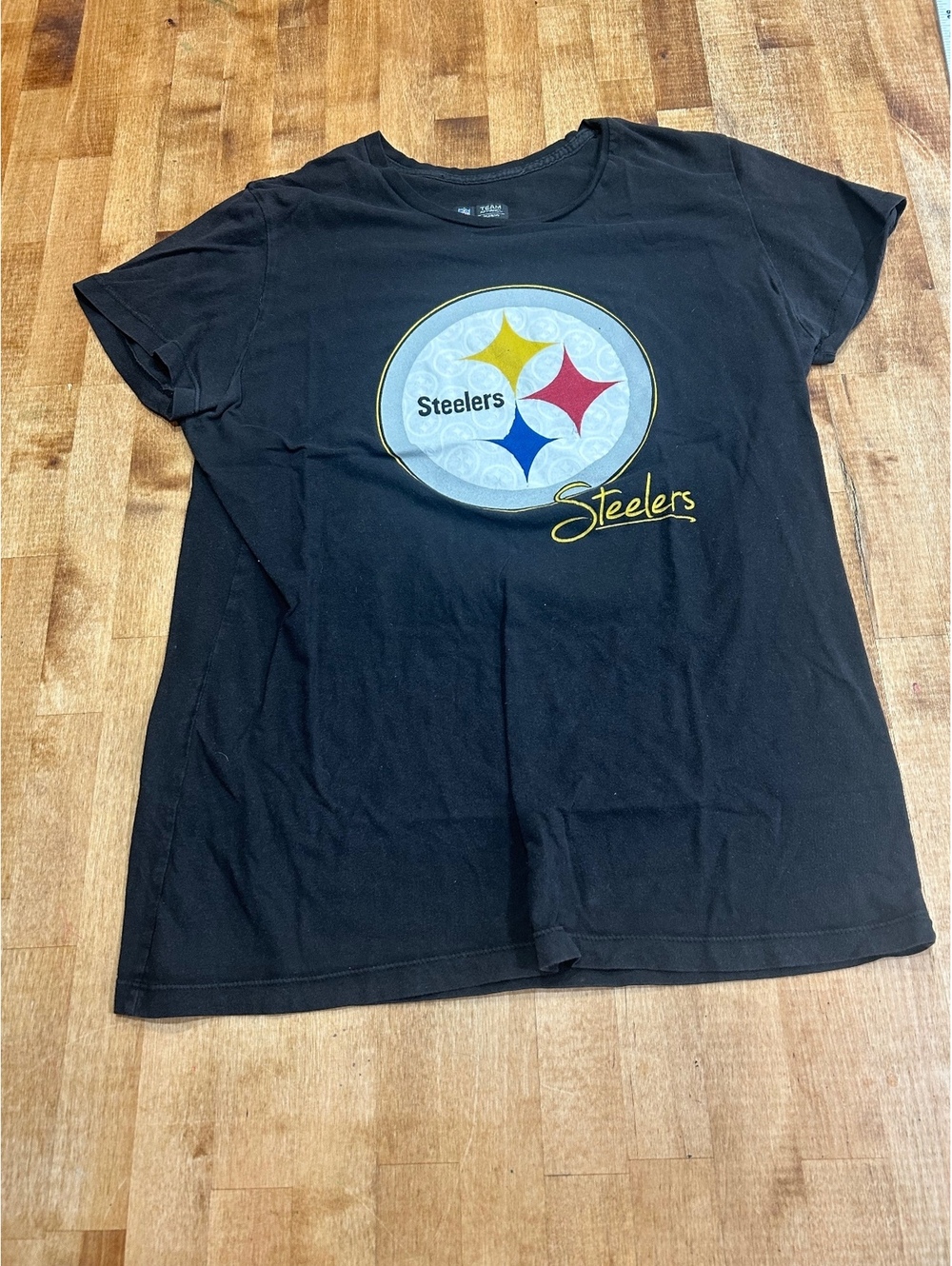 NFL Women's Pittsburgh Steelers Black T-Shirt Size XL